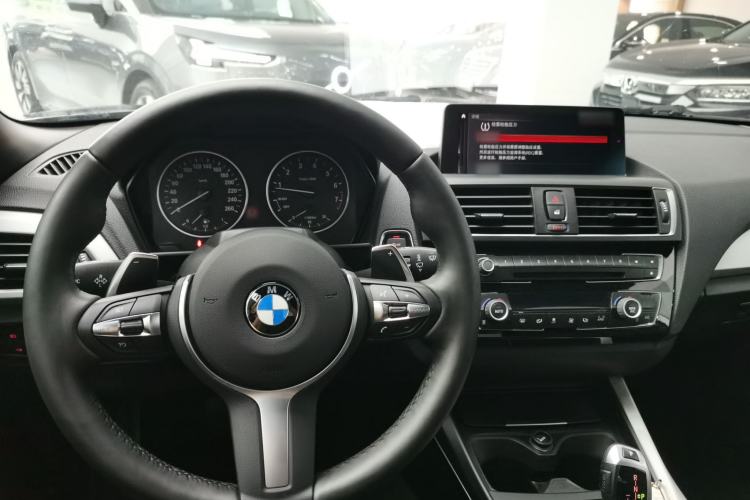 Used BMW 2 Series 2017 220i Convertible Coupe Leading Model

