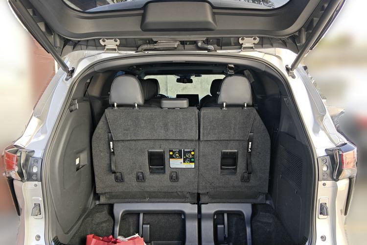 Used Toyota Sienna 2021 2.5L Hybrid Premium Edition