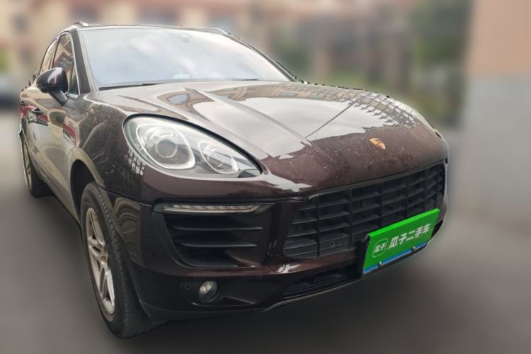 Used Porsche Macan 2016 Macan 2.0T Front Right 45 Deg