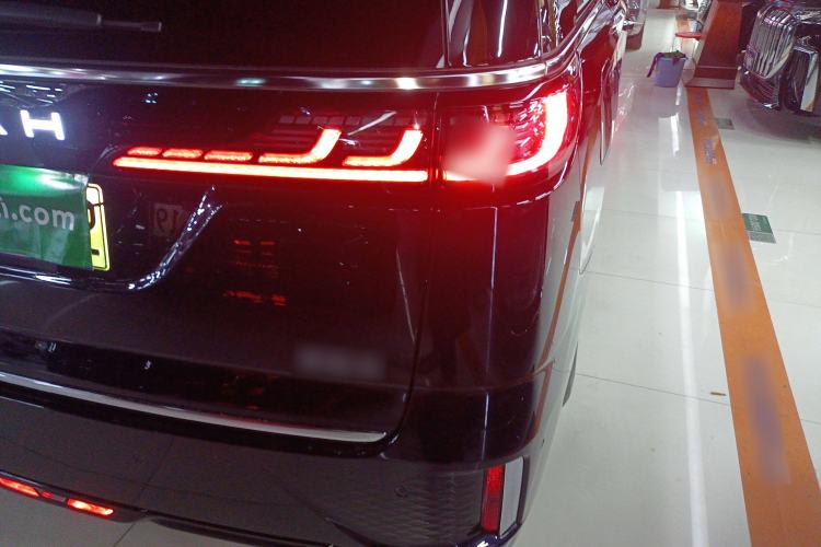 Used VOYAH Dream 2025 PHEV Four-Wheel-Drive Flagship Kunpeng Edition
