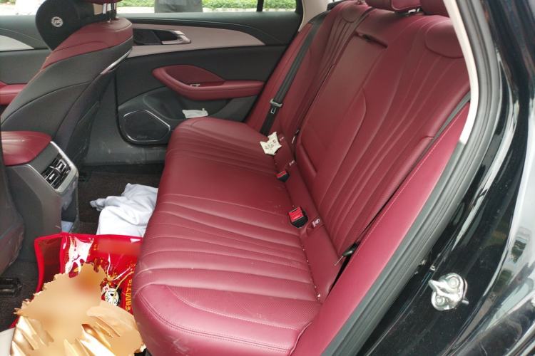 Used Hongqi H5 2025 1.5T DCT Qiyun 500 000th Unit Commemorative Edition Left Rear Seat