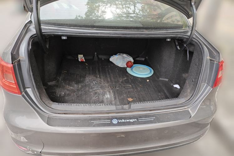 Used Volkswagen Sagitar 2014 1.6L Automatic Comfort Model Trunk