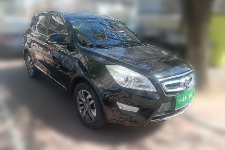 Used BAIC Senova X65 2015 2.0T Automatic Elite Model Front Right 45 Deg