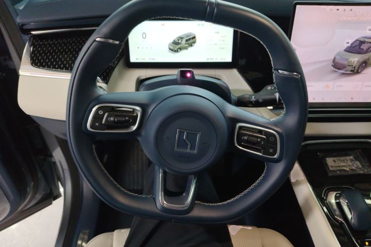 Used Zeekr 009 2024 Six-Seat Executive Version 4WD 108 kWh
