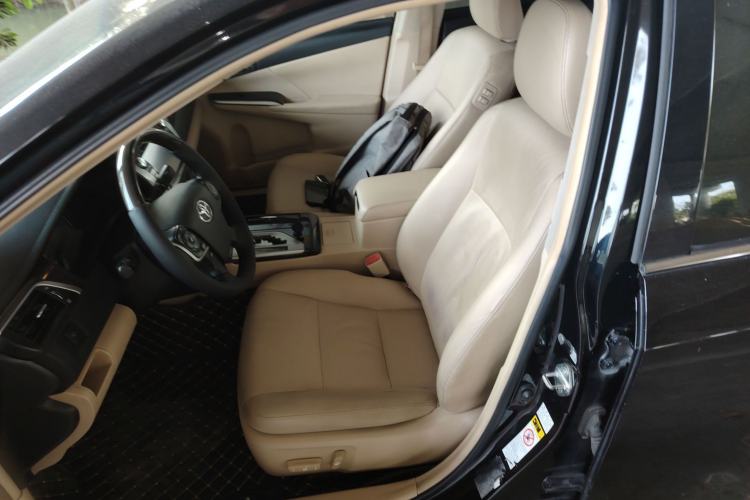 Used Toyota Camry 2012 Luxurious Edition 2.5HG Zunrui