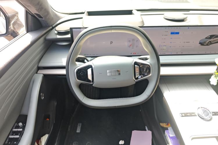 Used Geely Galaxy E8 2024 550 km Range Rear-Drive MAX
