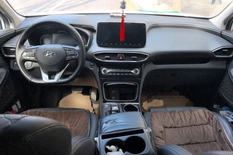 Used Hyundai Santa Fe 2020 380 TGDi Automatic Two-Wheel Drive GLS Luxury Edition Interior 2