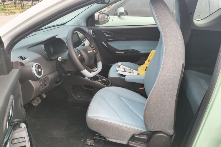 Used Chery Little Ant 2022 Restyled Version Sweet Pink Edition Low-Sugar Version Lithium Iron Phosphate Battery 30.7 kWh 30 kW 301 km Left Front Seat