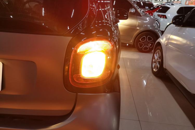 Used smart fortwo 2018 1.0L 52kW Hardtop Dynamic Version China V