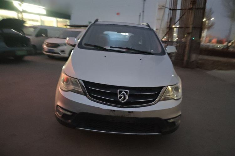 Used Baojun 730 2014 1.5L Manual Luxury Navigation ESP Version 7 Seats