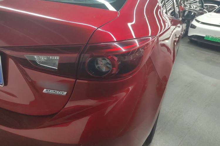 Used Mazda Mazda 3 Axela 2017 Sedan 1.5L Automatic Luxury Model China VI Standard
