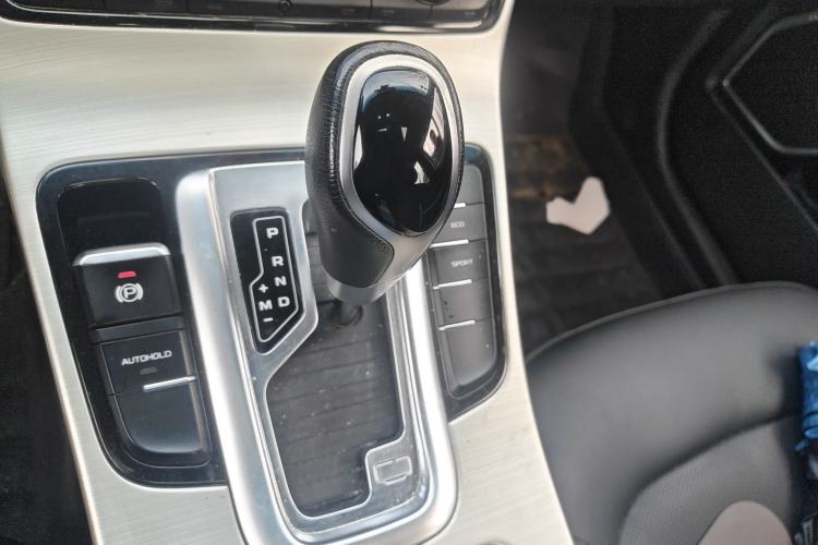 Used Geely Auto Emgrand GL 2017 1.3T DCT Elite Model Gear Lever