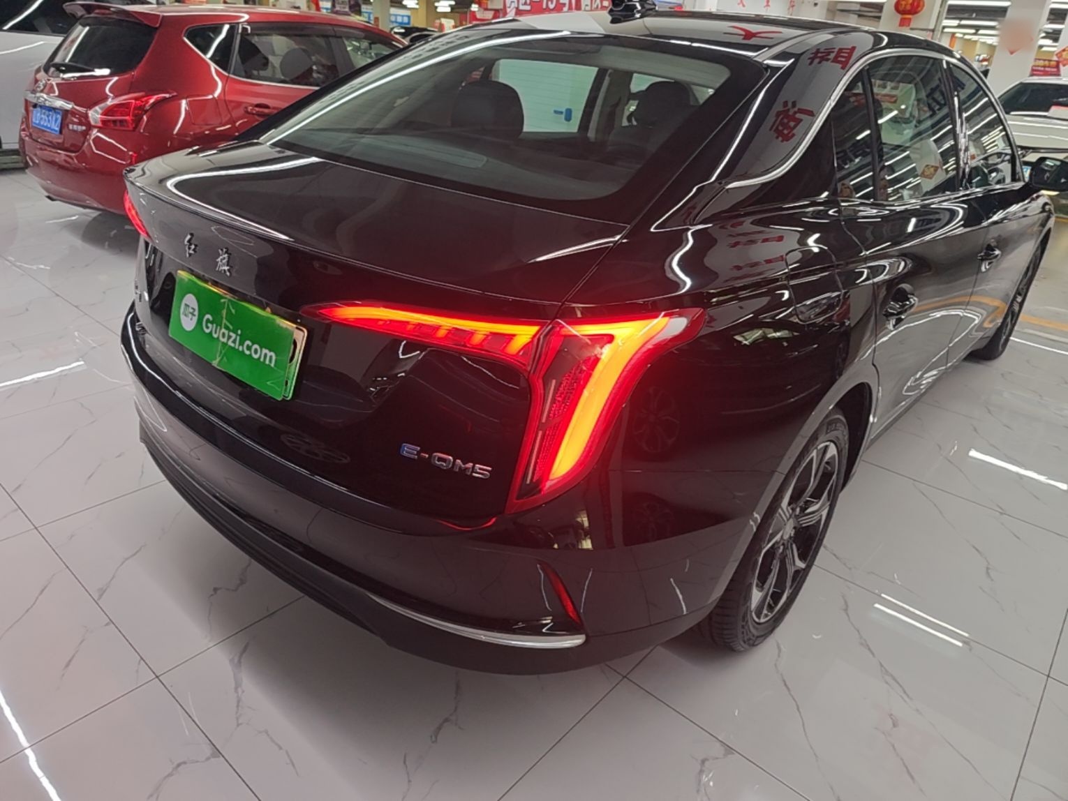 Hongqi E-QM5 2023 Revised Version Basic Travel Edition — снимка 9
