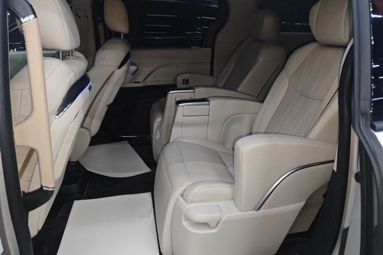 Used Toyota Sienna 2024 2.5L Hybrid Prestige Deluxe Edition