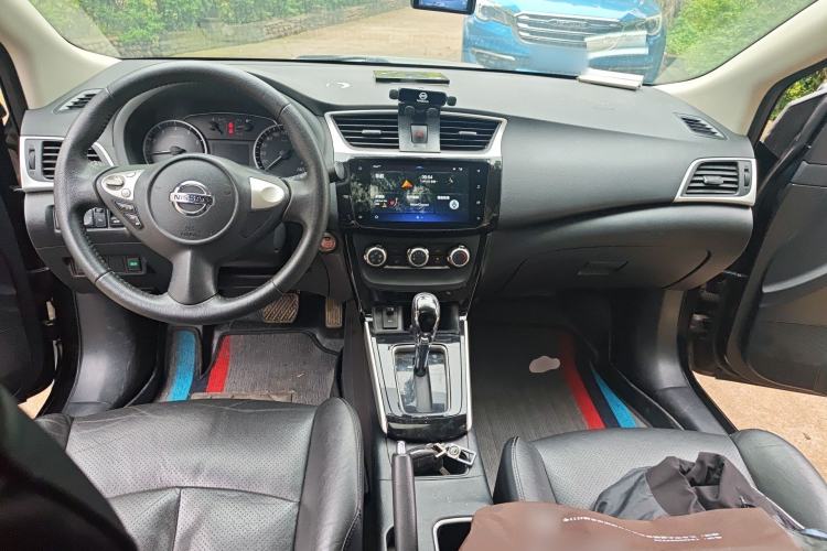 Used Nissan Sylphy 2019 1.6XV CVT Smart Connect Luxury Edition China V Standard Center Console