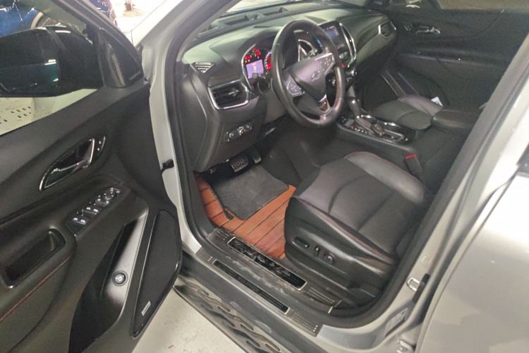 Used Chevrolet Equinox 2018 Redline 550T Automatic All-Wheel-Drive Trailblazer RS Edition
