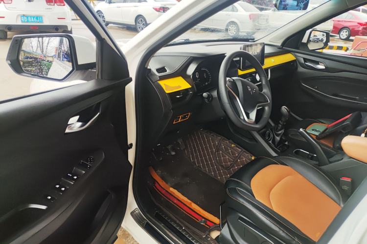 Used Wuling Hongguang S3 2018 1.5L Manual Comfort Model China V Standard
