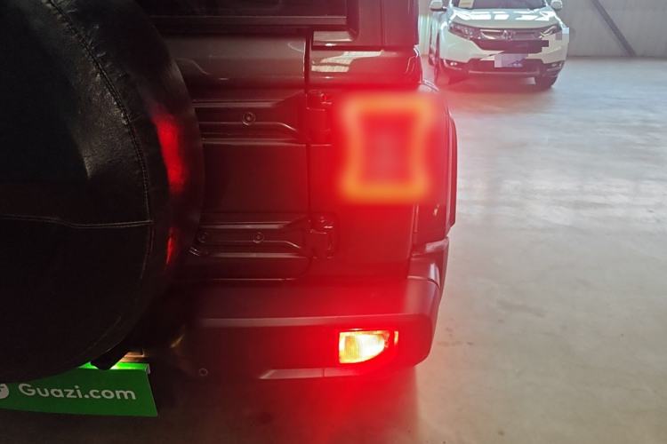 Used Jeep Wrangler 2019 2.0T Sahara Four-Door Brilliant Top Version China VI Emission Standard