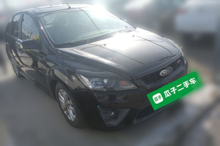 Used Ford Focus 2011 Hatchback 1.8L Automatic Fashion Edition Front Right 45 Deg