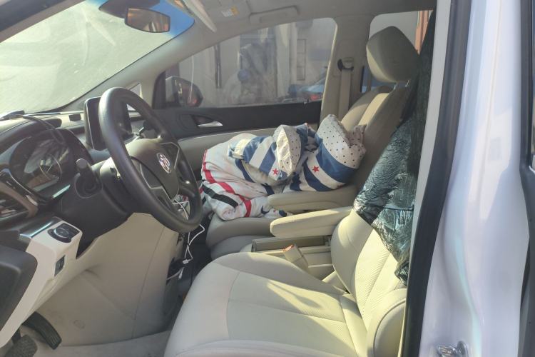 Used Buick GL8 2023 Land Executive Class Comfort Model