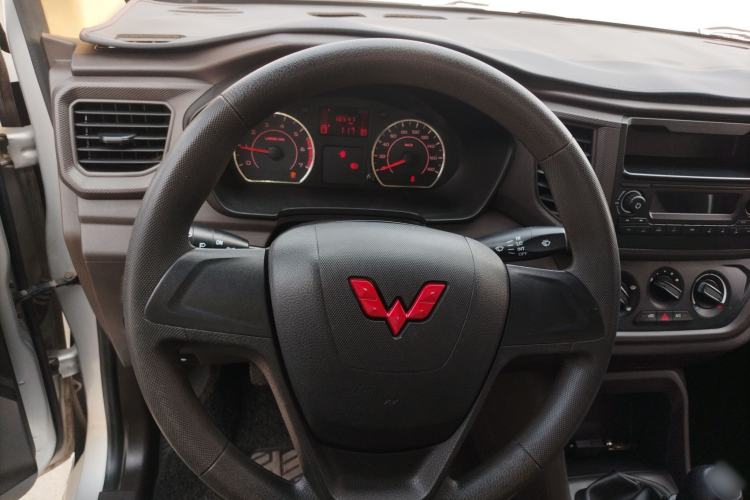 Used Wuling Hongguang V 2022 1.5L Jingqu Edition Electric-Assist LAR
