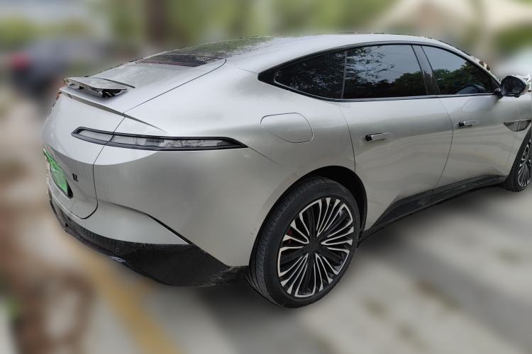 Used Avatr 12 2025 Ultra Extended-Range Edition Rear Right 45 Deg