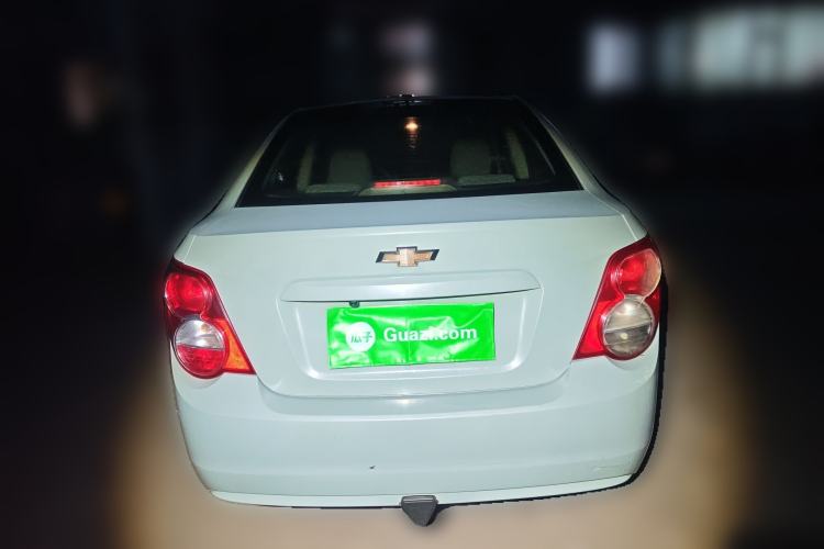 Used Chevrolet Aveo Sonic 2011 Sedan 1.4L MT SL
