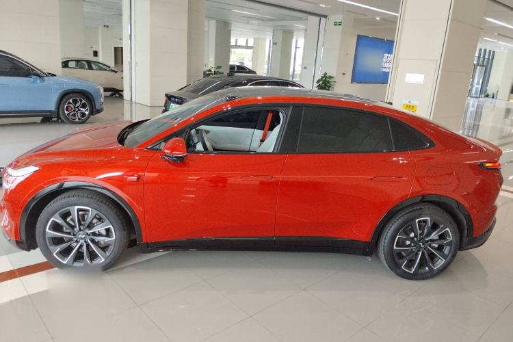 Used ONVO L60 2024 60 kWh All-Wheel Drive