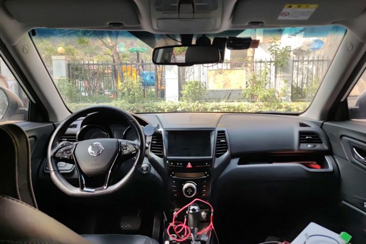 Used SsangYong Tivoli 2016 1.6L Gasoline Two-Wheel Drive Automatic Luxury Edition
