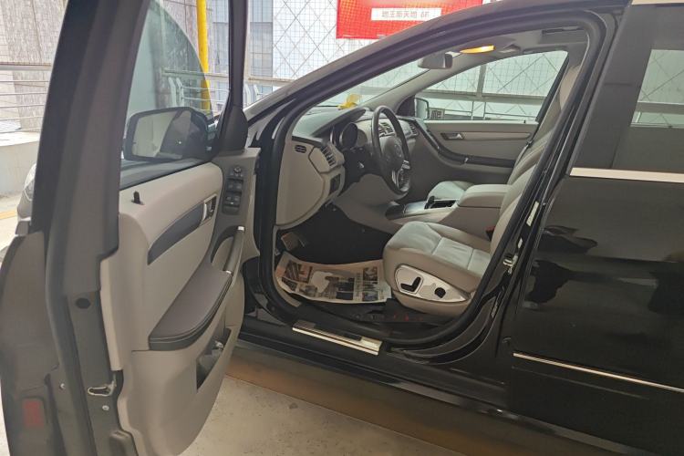 Used Mercedes-Benz R-Class 2014 R 320 4MATIC Business Model Driver Seat