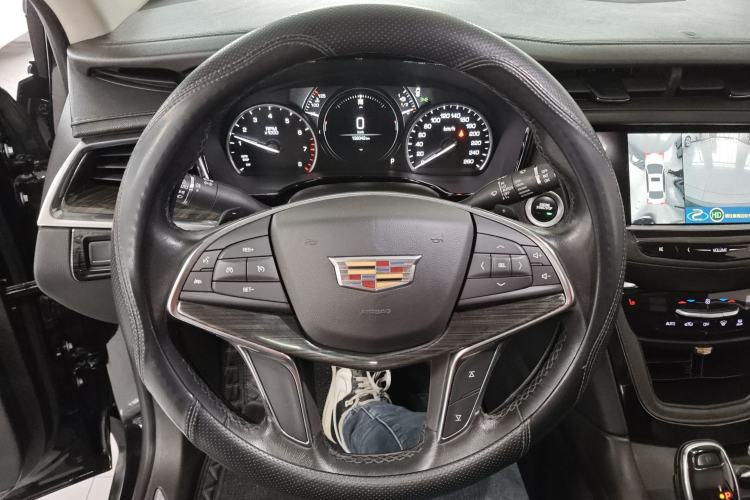 Used Cadillac XT5 2018 25T Luxury Model
