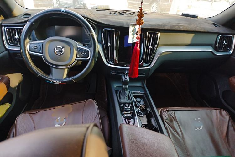 Used Volvo S60 2021 T4 Zhiyi Luxury Edition
