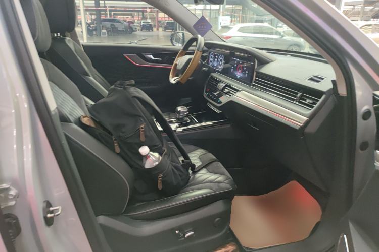 Used Hongqi HS5 2022 Facelifted Version 2.0T Smart Connect Flagship All-Wheel-Drive Edition Right Front Seat