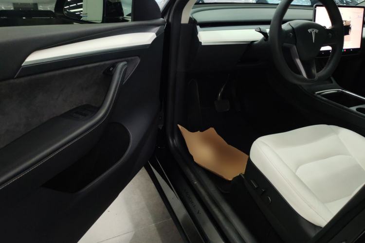 Used Tesla Model Y 2021 Long-Range All-Wheel-Drive Version 3D7