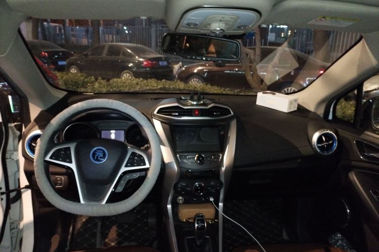 Used BYD Yuan New Energy 2019 EV360 Smart Connect Elite Model Center Console