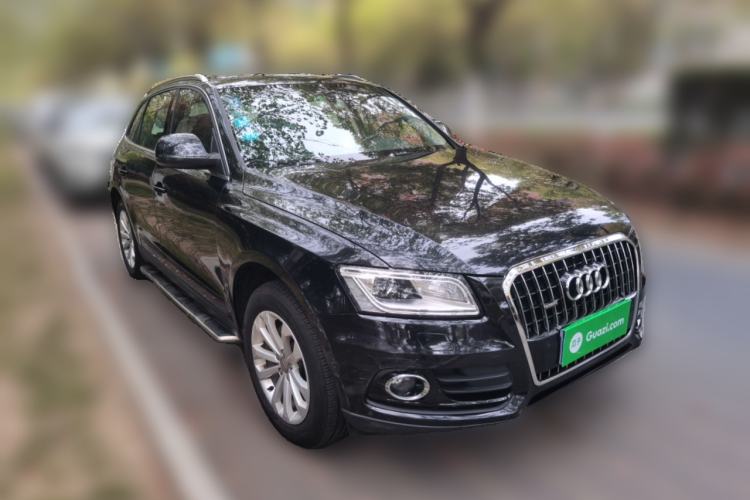 Used Audi Q5 2013 40 TFSI Technology Edition Front Right 45 Deg