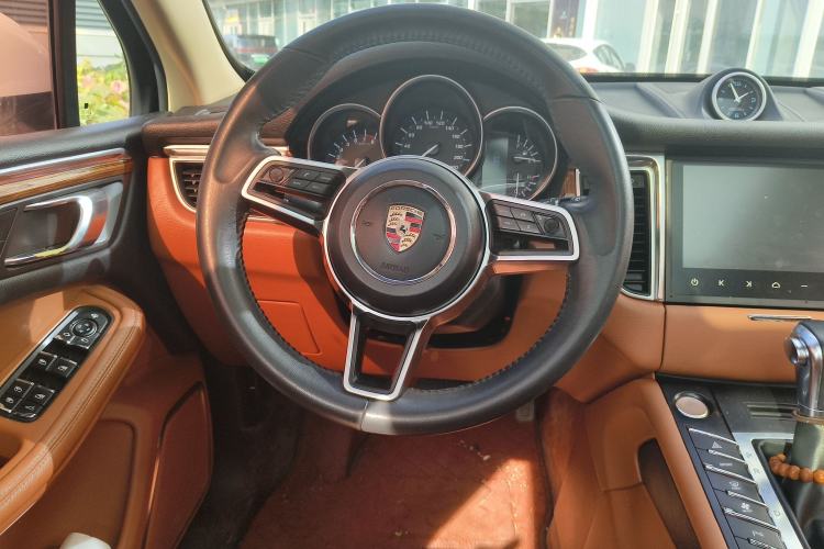 Used Zotye SR9 2017 2.0T Automatic Ultimate Light Edition
