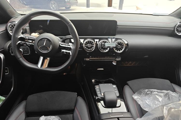 Used Mercedes-Benz A-Class 2023 A 200 L Fashion Model Center Console