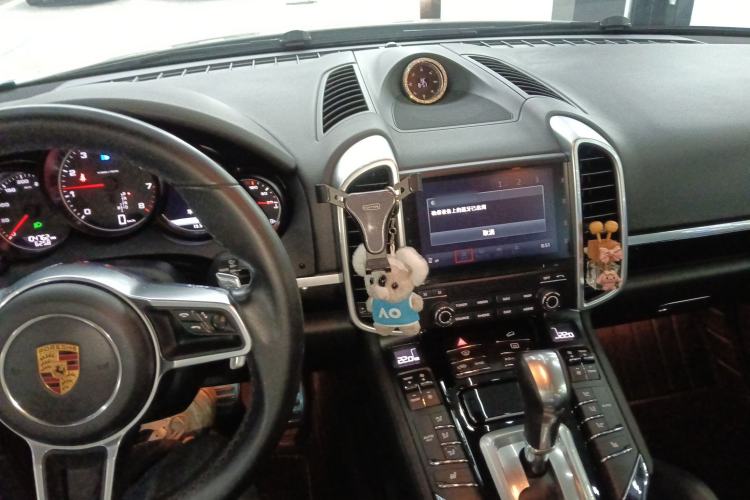 Used Porsche Cayenne 2016 Cayenne 3.0T Center Console