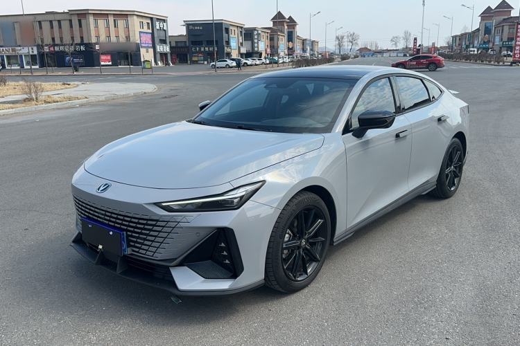 Used CHANGAN UNI-V 2023 1.5T Prestige Model