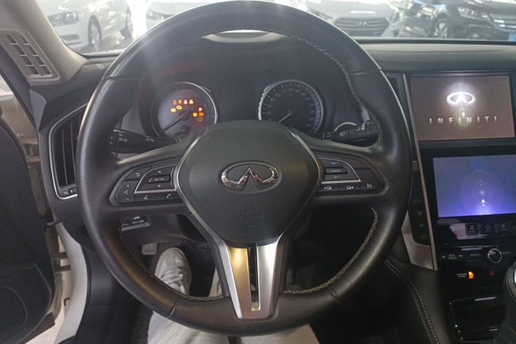 Used Infiniti Q50L 2018 2.0T Enjoyment Version China VI Standard

