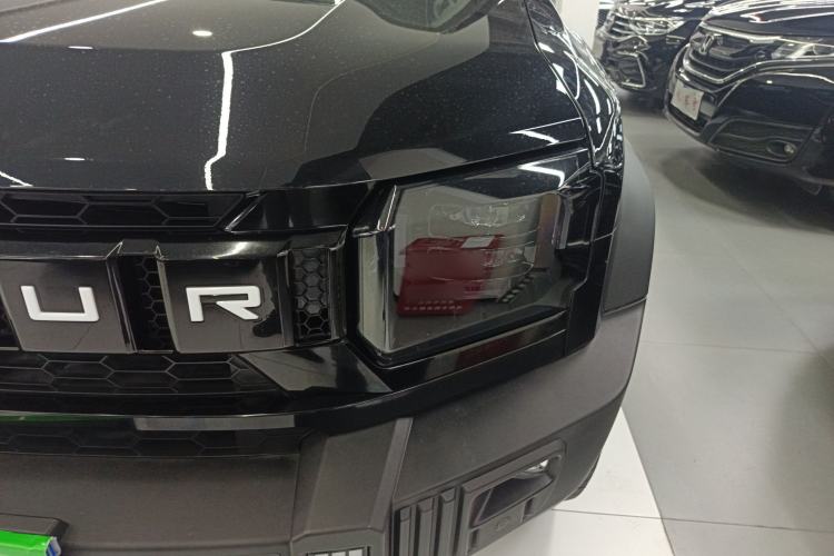 Used JETOUR Traveler 2023 2.0T Four-Wheel Drive Conqueror Left Front Headlight