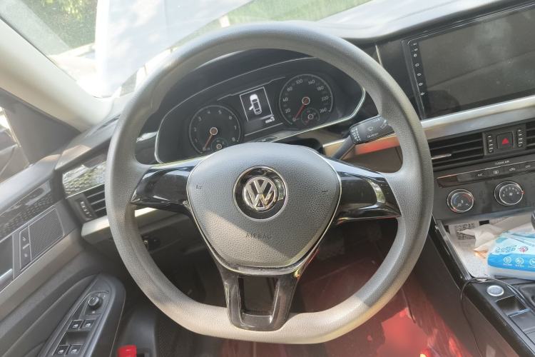 Used Volkswagen Passat 2019 280TSI Business Edition China VI Steering Wheel