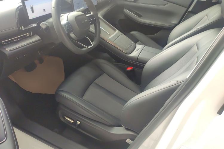 Used AION S MAX 2025 70 Star Edition 53.7 kWh Left Front Seat