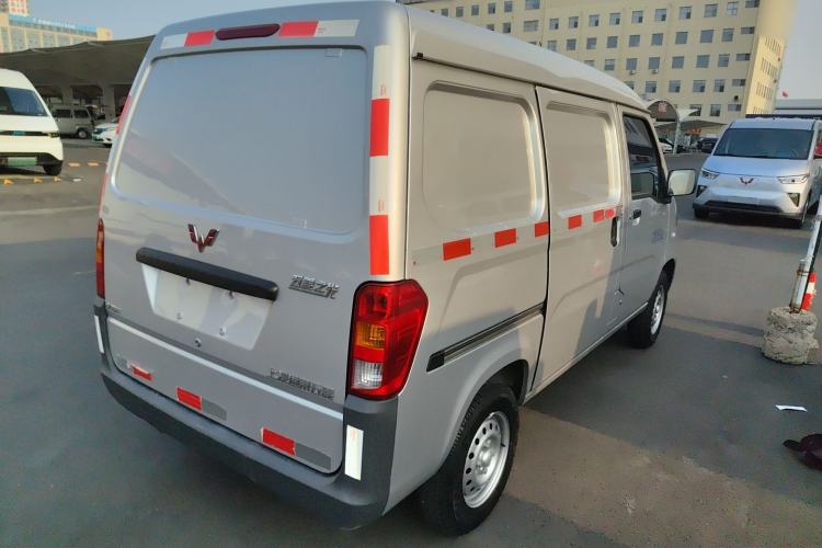 Used Wuling Zhiguang 2023 1.5L Utility Version with Enclosed Windows 2 Seats
