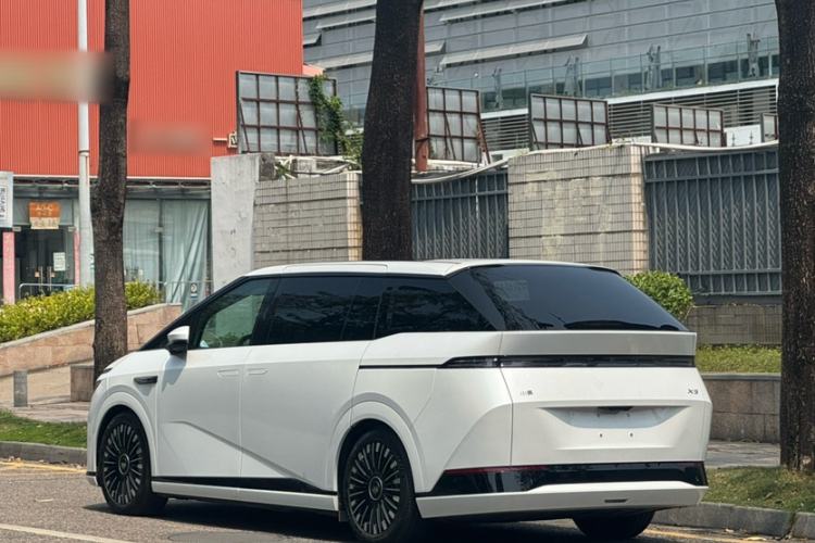 Used XPeng X9 2025 740 Ultra-Long Range Max
