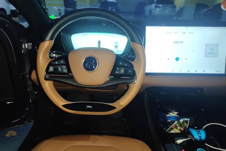 Used BYD Han 2022 DM-i 121KM Prestige Model Steering Wheel