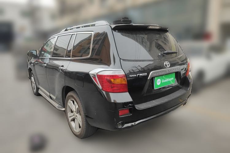 Used Toyota Highlander 2011 2.7L Two-Wheel Drive 7-Seater Luxury Edition
