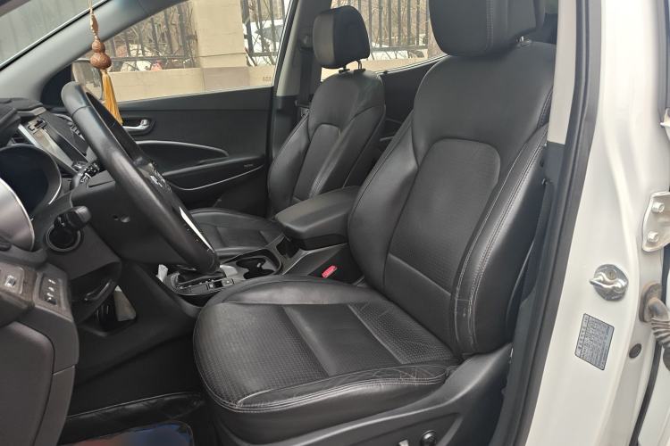 Used Hyundai Santa Fe 2013 2.4L Automatic Two-Wheel Drive Smart Version
