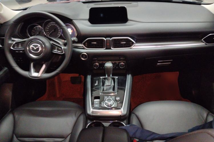 Used Mazda CX-8 2019 2.5L Two-Wheel Drive Prestige Version Center Console